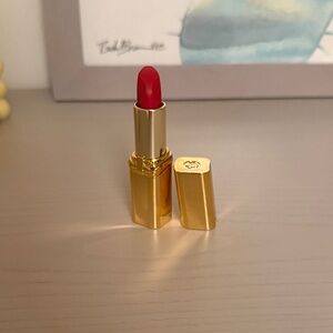 L’Oréal Red Lipstick 💋